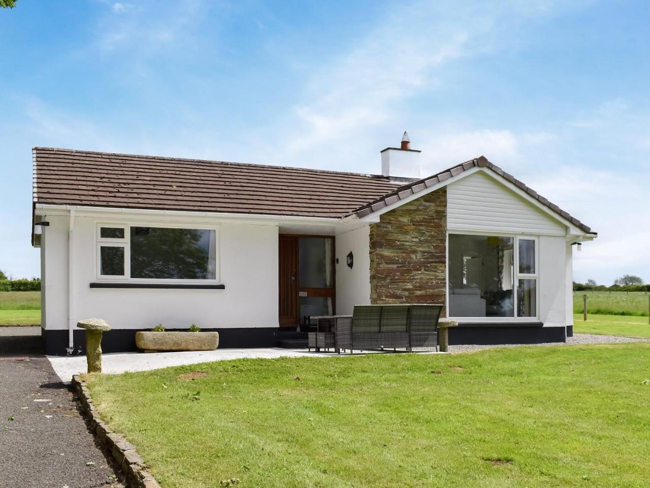 Trelawney Bungalow — 4-Star Luxury Hotel in Callington, United Kingdom