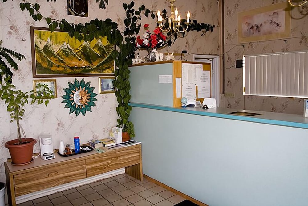 Motel 8 Willcox - photo 2