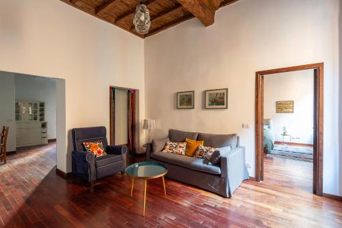 Trastevere Lungaretta apartment — 4-Star Luxury Hotel in Rome, Italy