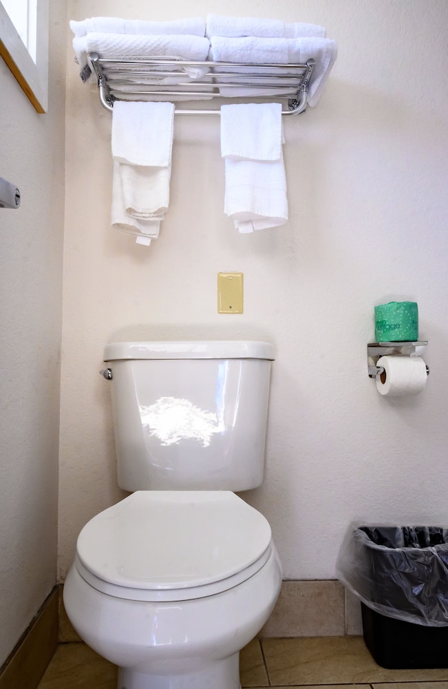 Bear Creek Inn - photo 20