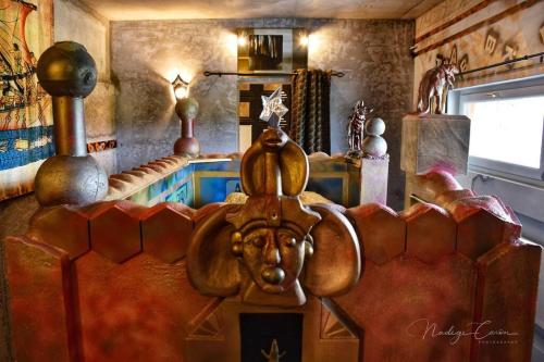 Pyramide de Cormatin 2 Nuits Minimum - carbon neutral hotel in Unknown City