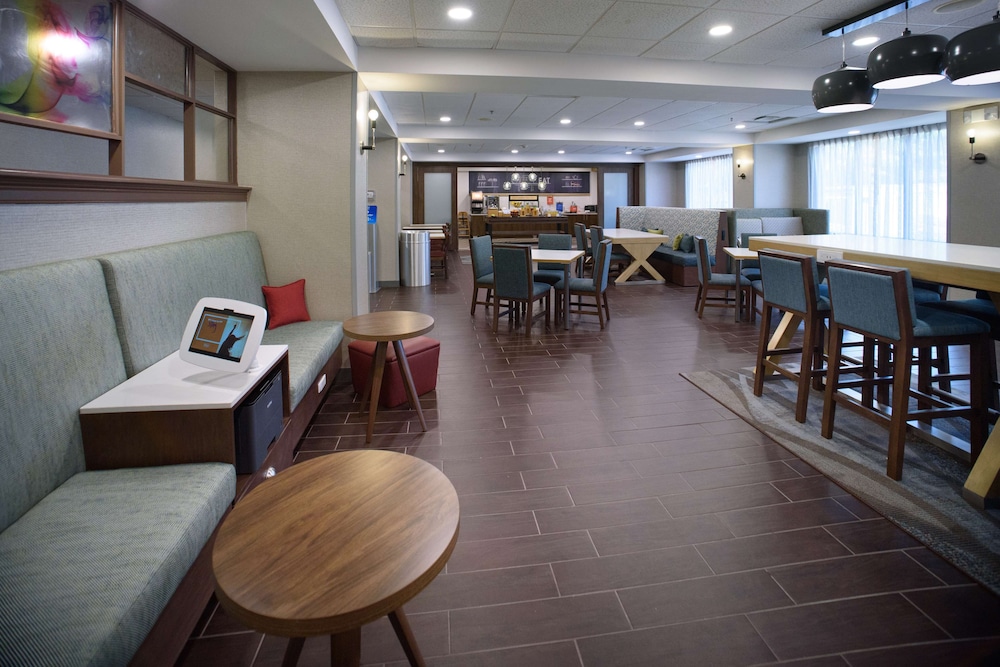 Hampton Inn Atlanta Fayetteville - photo 16