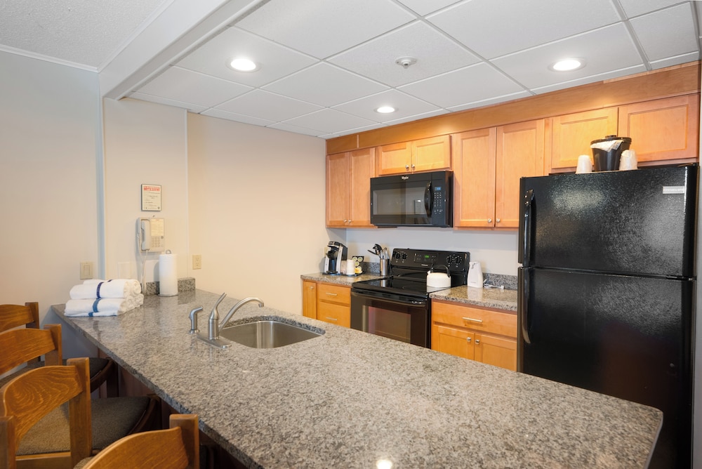 Fireside Inn & Suites Gilford - photo 22