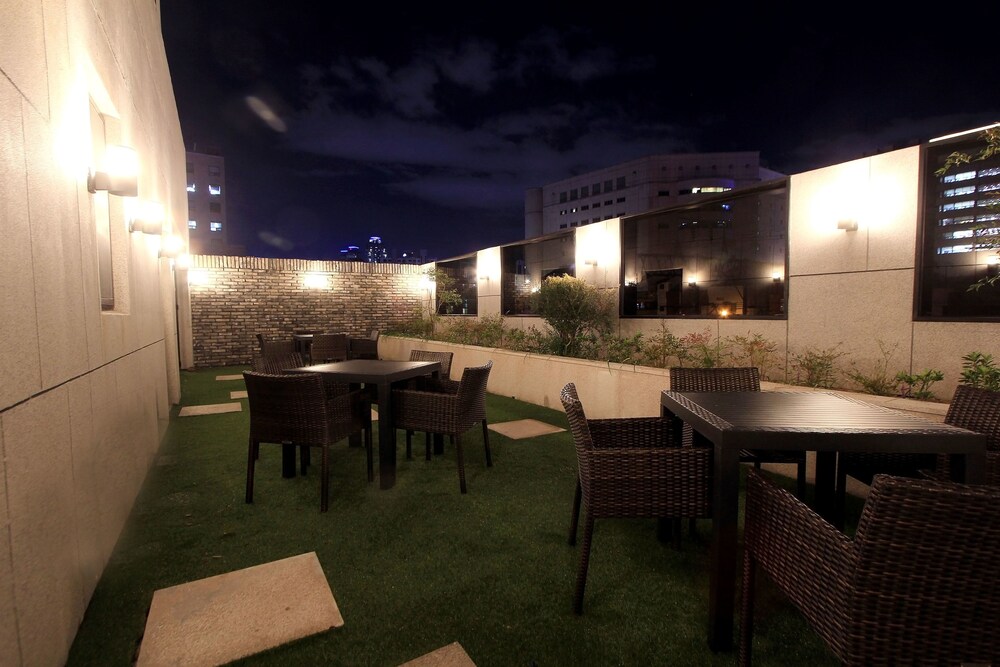 Hotel Oslo - carbon neutral hotel in Busan