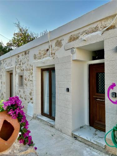 Stone Luxury Suite — 4-Star Luxury Hotel in Galatas, Greece
