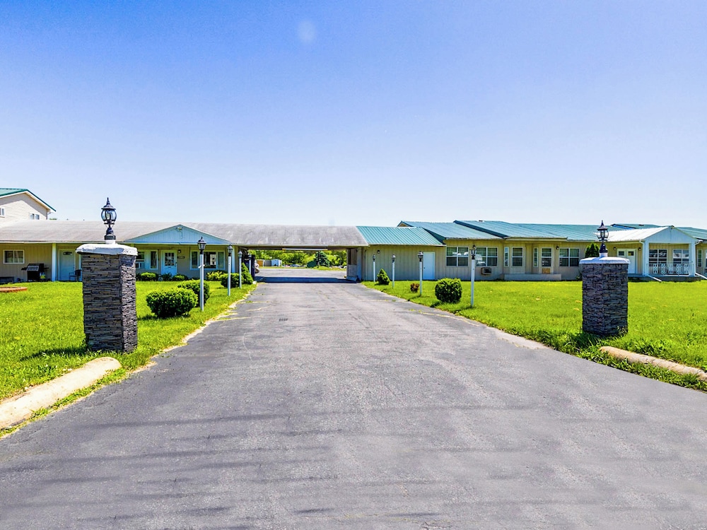 Country Hearth Inns and Suites Sturgis in Sturgis, United States