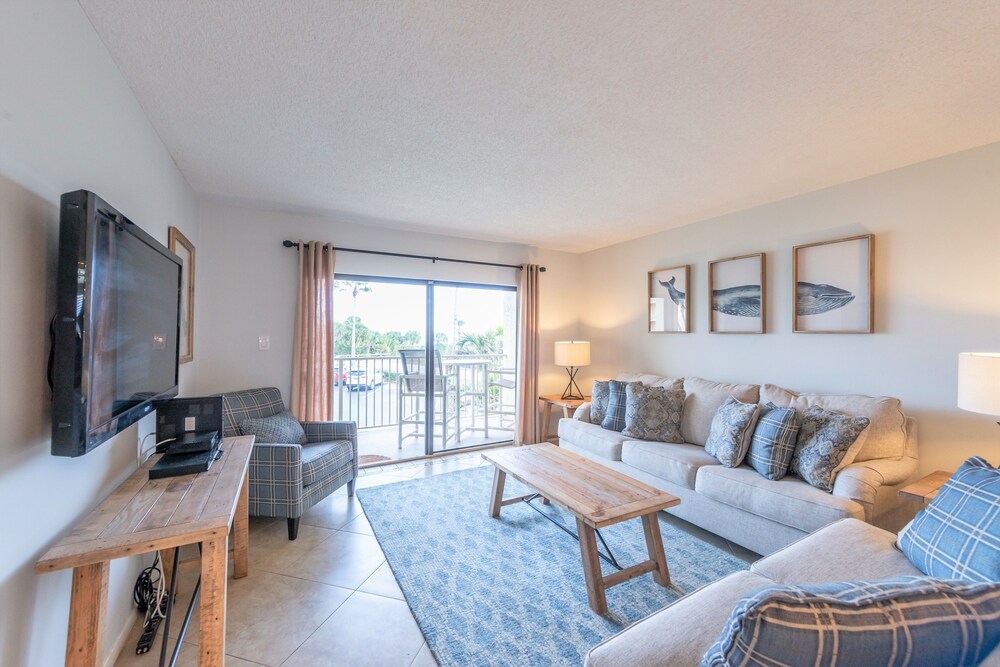 Canaveral Towers by Happy Palm Stays - photo 16