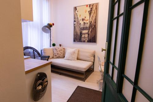 Junior Orange Apartment next to Danube — 4-Star Luxury Hotel in Budapest, Hungary