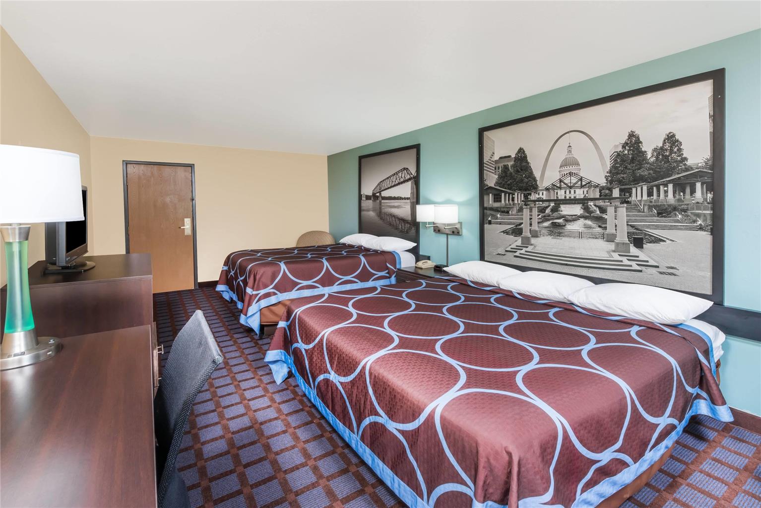 Super 8 by Wyndham Okawville - photo 3