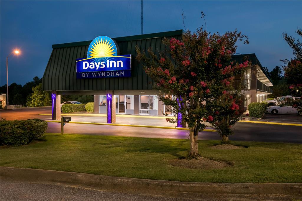 Days Inn by Wyndham Seneca Clemson Area - photo 6