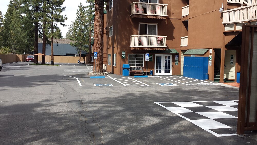 Americas Best Value Inn Casino Center Lake Tahoe - photo 29