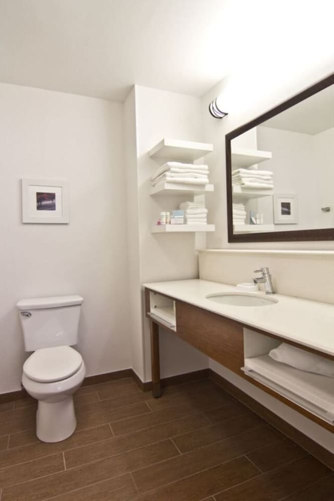 Hampton Inn & Suites Chillicothe - photo 39