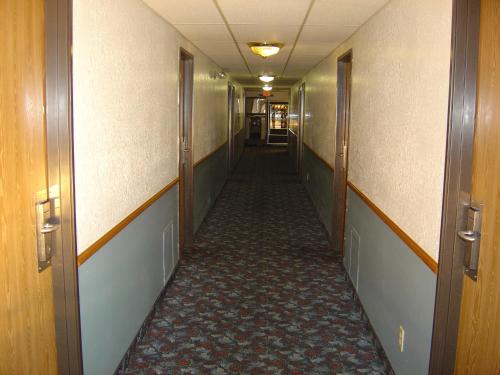 Wakota Inn and Suites - photo 14