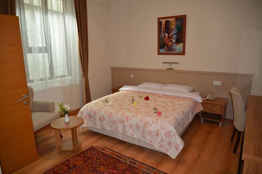 Hasan Celebi Otel — Siverek