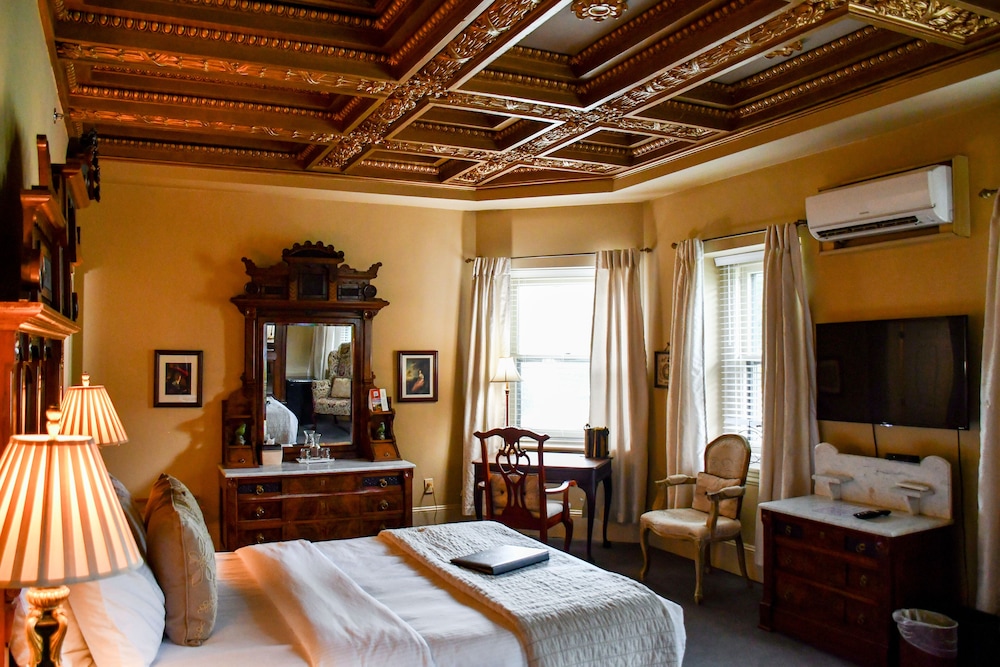 The Sayre Mansion Inn - photo 21