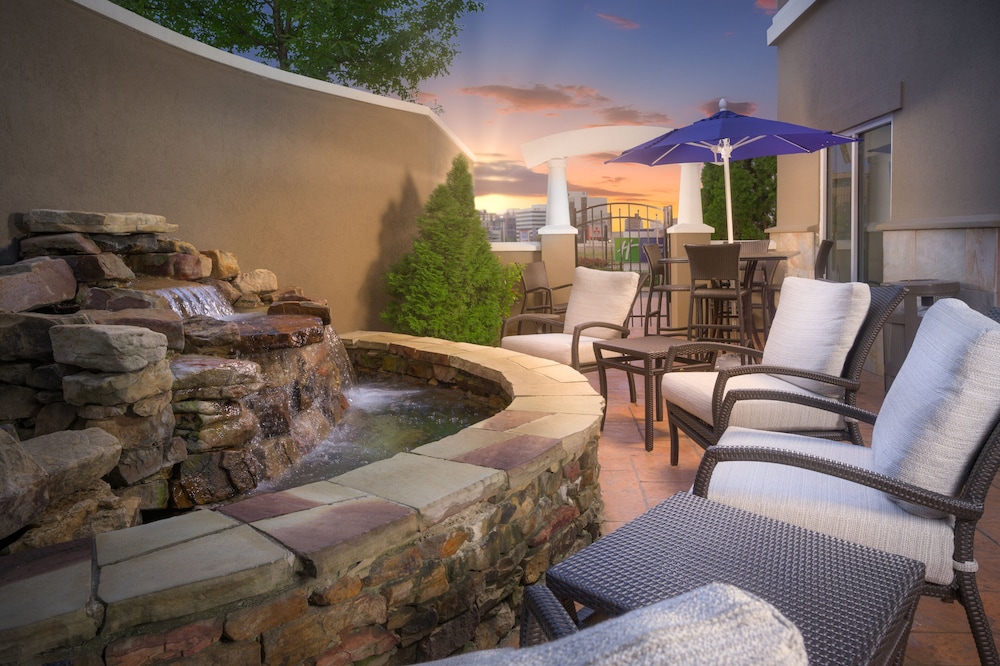 Holiday Inn Express Hotel & Suites Chattanooga Downtown by IHG - photo 34