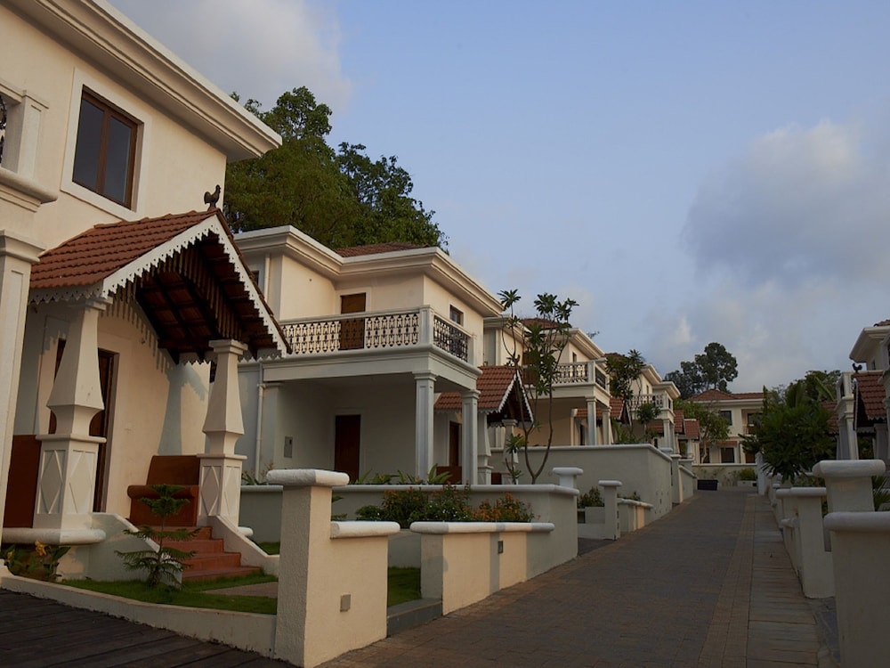 Pinto Rosario Square Resort and Spa — hotel in Guirim