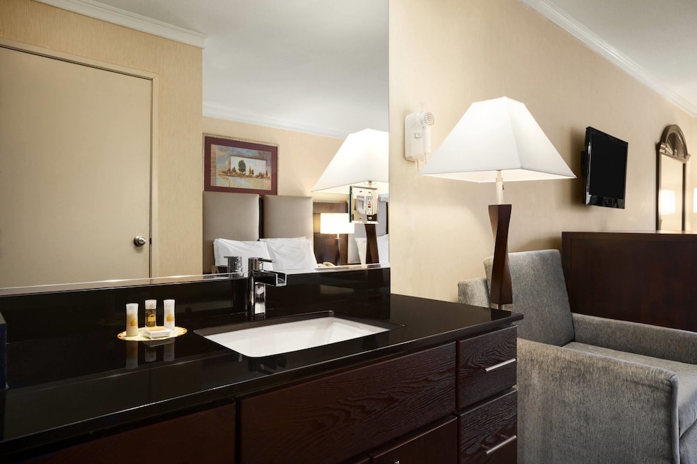Days Inn by Wyndham Concord — hotel in Concord