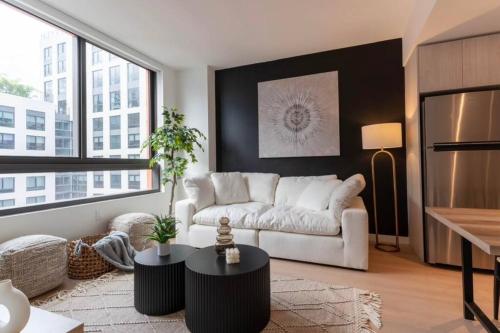 Stylish Wynwood 1BR with Pool and Gym Lounge — 4-Star Luxury Hotel in Miami, United States
