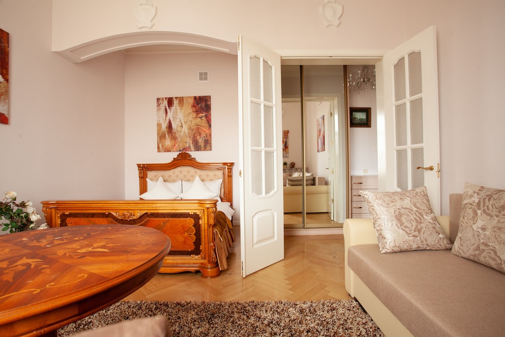 IZBA Kutuzovskaya — 4-Star Luxury Hotel in Moscow, Russia