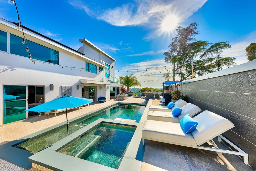 Hollywood Estate With Stunning Views - photo 64