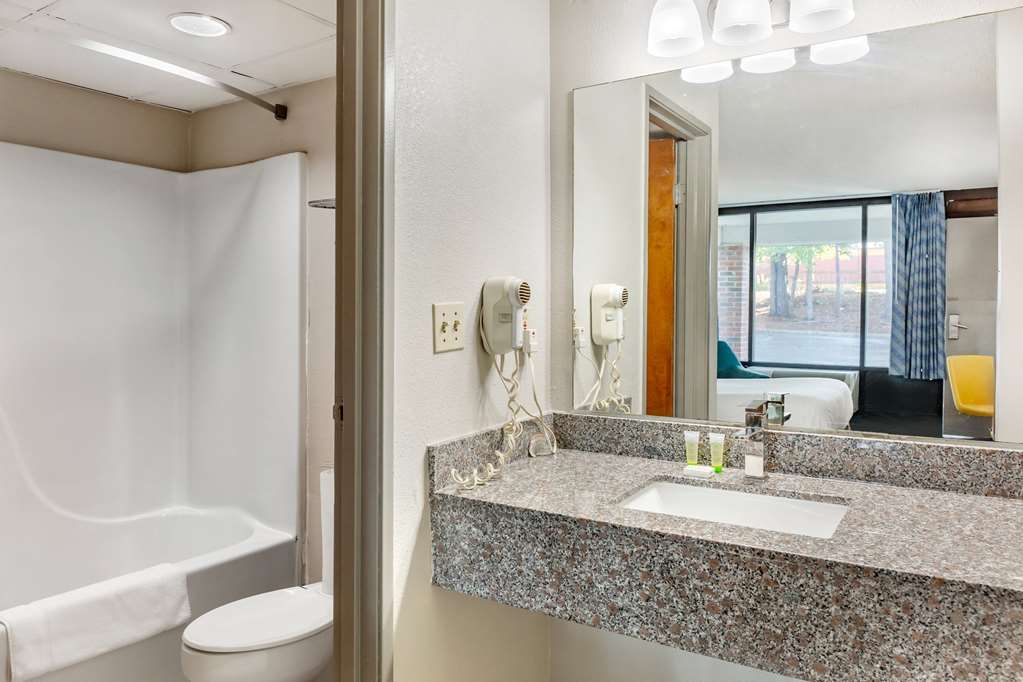Days Inn & Suites by Wyndham Rocky Mount Golden East - photo 52
