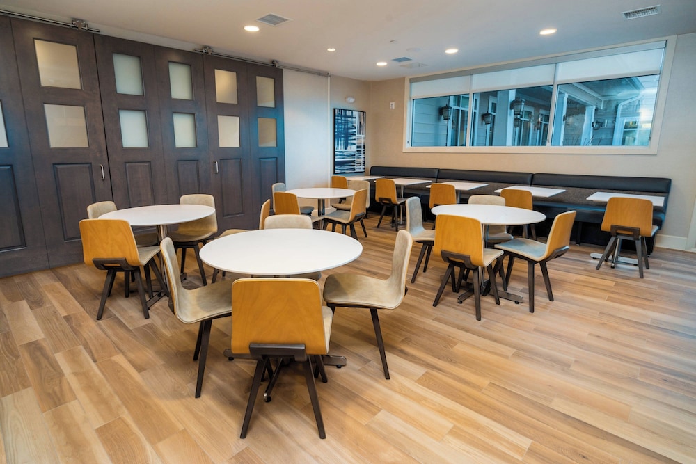 Residence Inn by Marriott Upper Marlboro Joint Base Andrews - photo 60