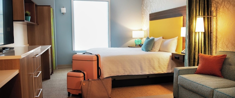 Home2 Suites by Hilton at the Dunes on Monterey Bay — Marina — photo 2