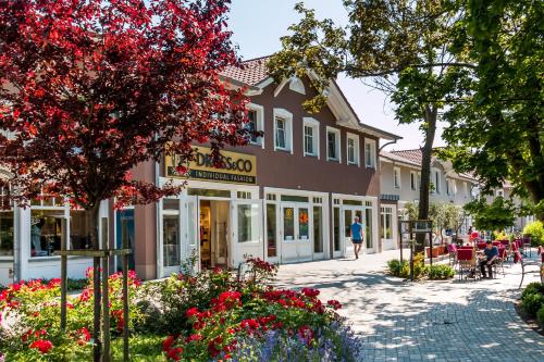 Strandquartier 31 Quartier 3 — 4-Star Luxury Hotel in Wustrow, Germany