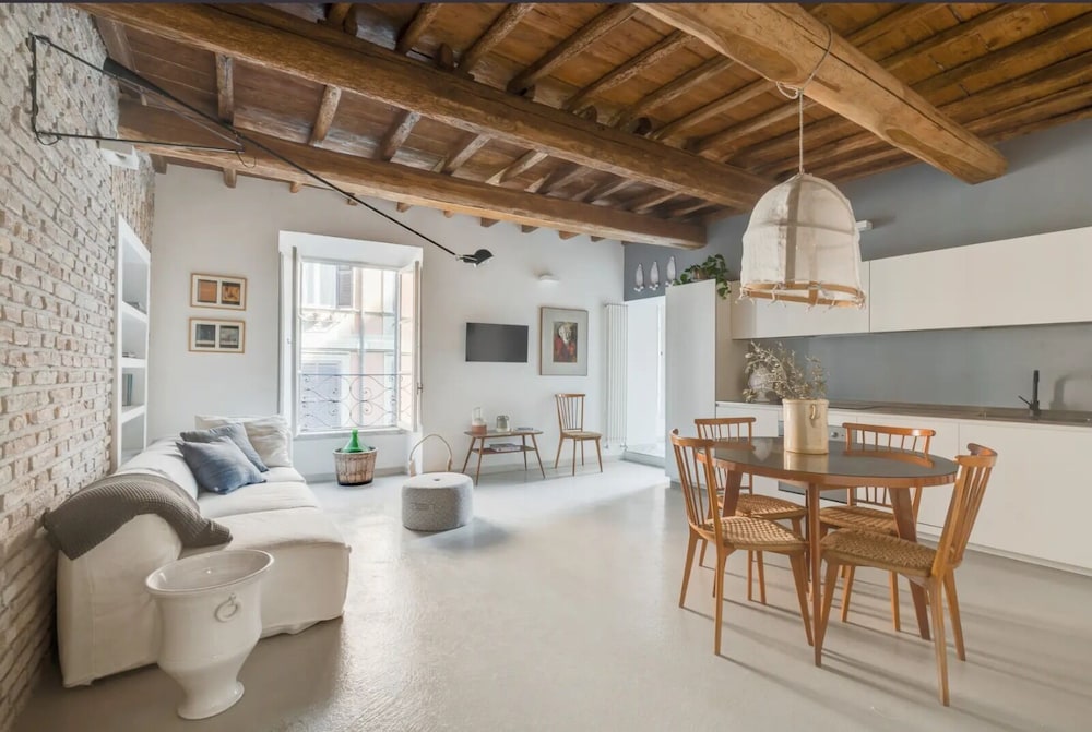 Fori Imperiali Luxury Apartment — 4-Star Luxury Hotel in Rome, Italy