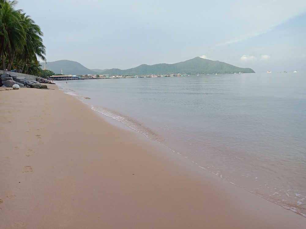 Baan Hai Bangsaray in Sattahip, Thailand
