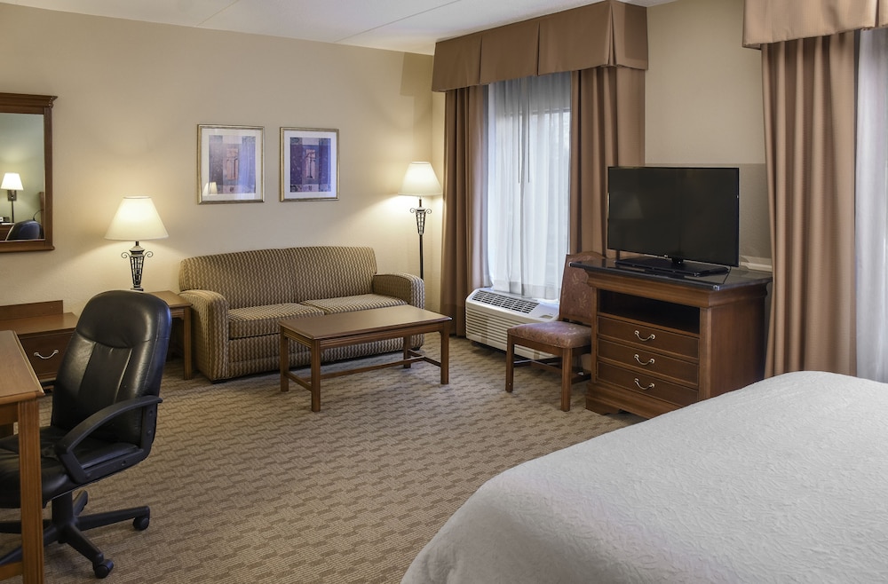 Hampton Inn & Suites Youngstown Canfield - photo 14