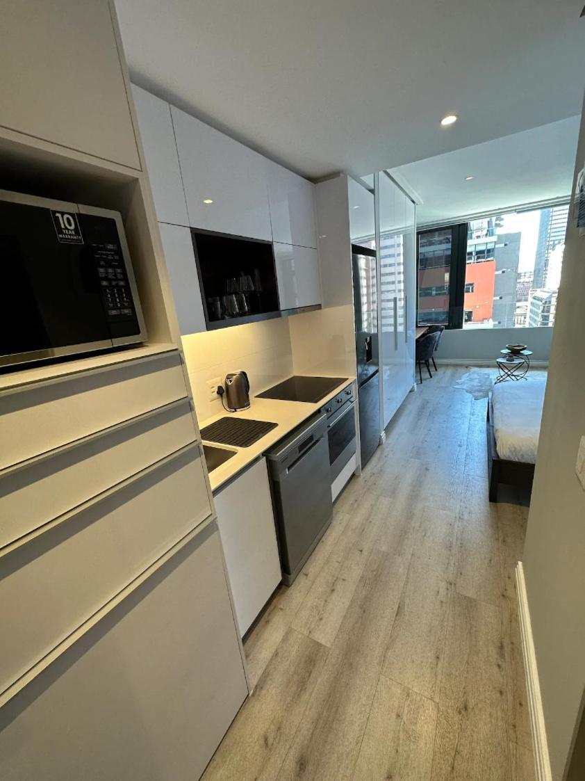1306 Studio in Central Cape Town Wi Fi pool free parking