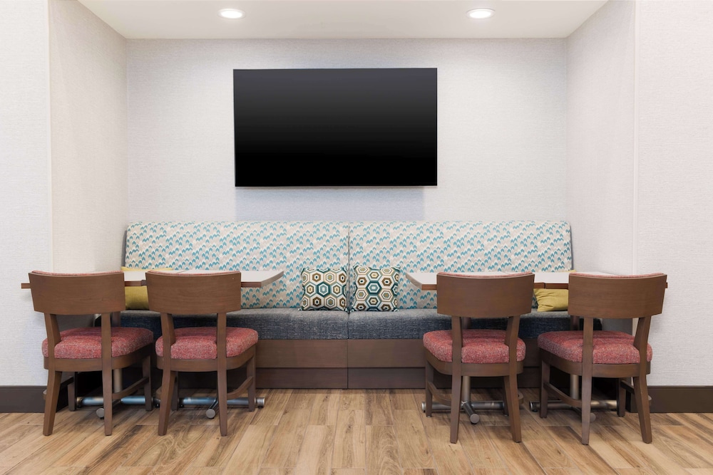 Hampton Inn & Suites Porter Ranch Los Angeles - photo 31