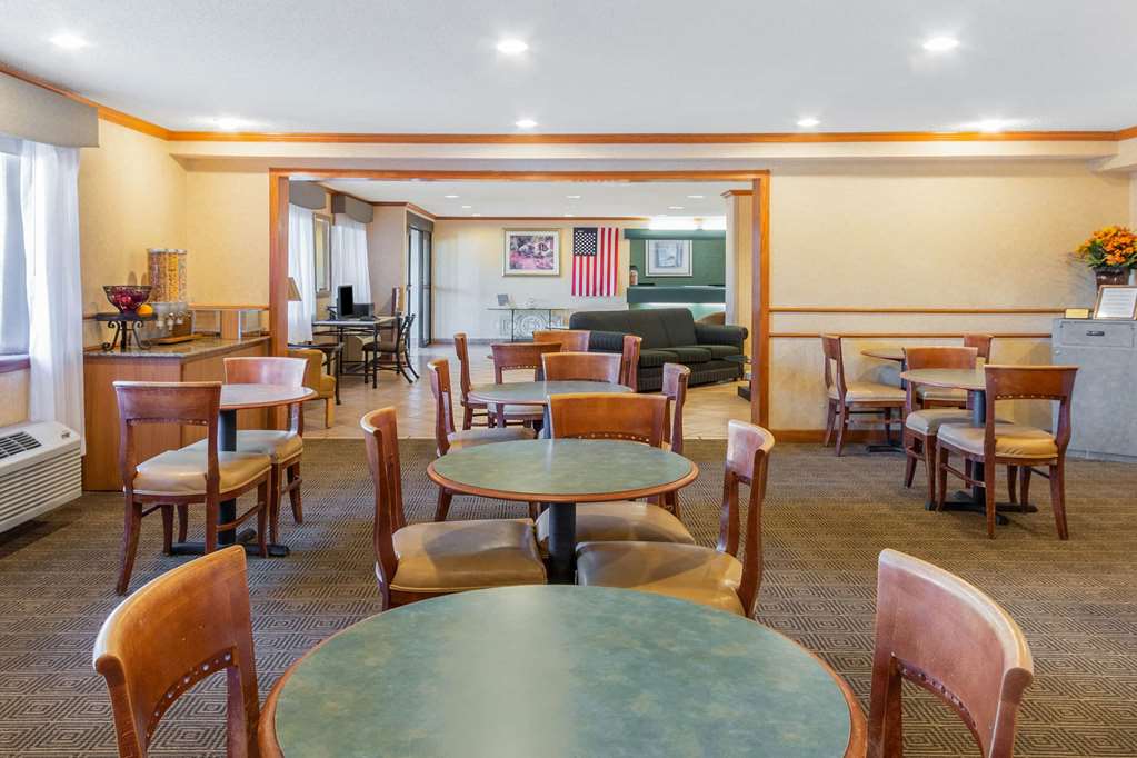 La Quinta Inn & Suites by Wyndham Las Cruces Organ Mountain - photo 27