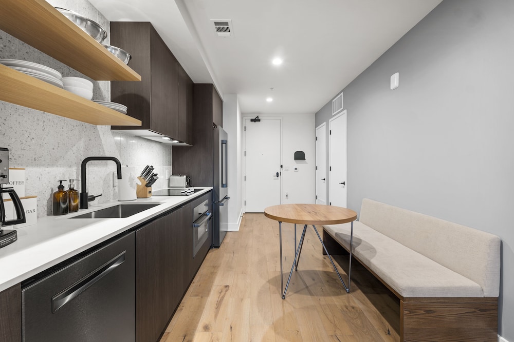 Austin Condo Hotel - photo 245