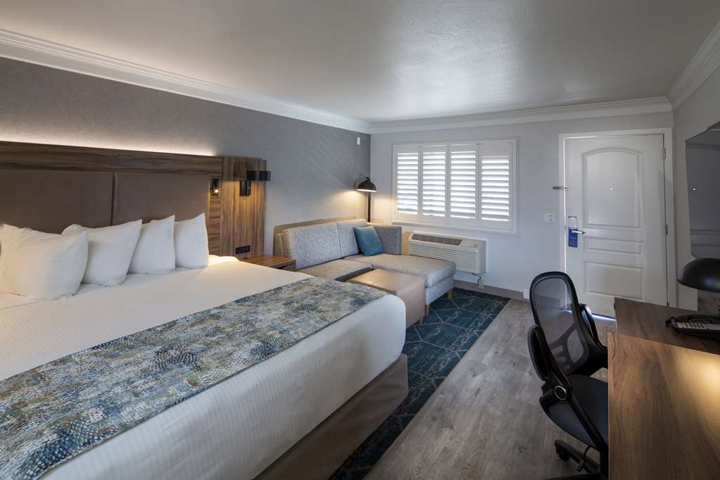 Best Western Plus Humboldt Bay Inn - photo 13