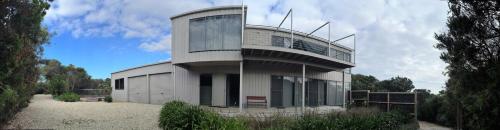 Sea Paradise at St Andrews Beach in Saint Andrews Beach, Australia