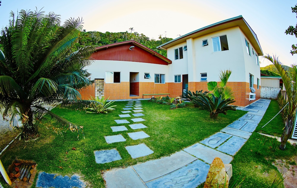 Pousada Nudista Praia do Pinho in Balneario Camboriu, Brasil