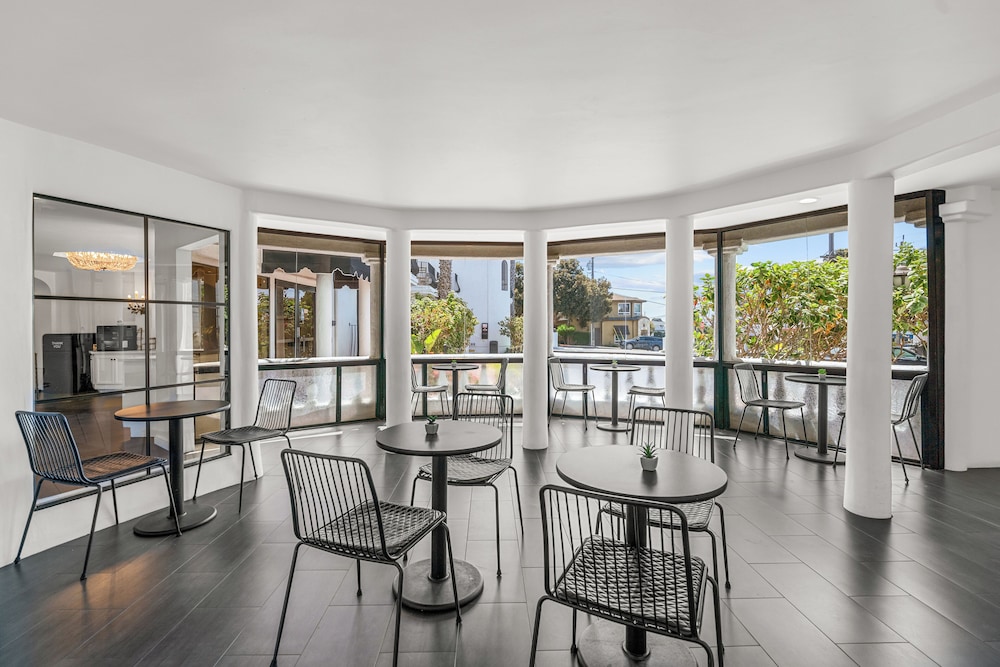 Masterpiece Hotel - photo 91