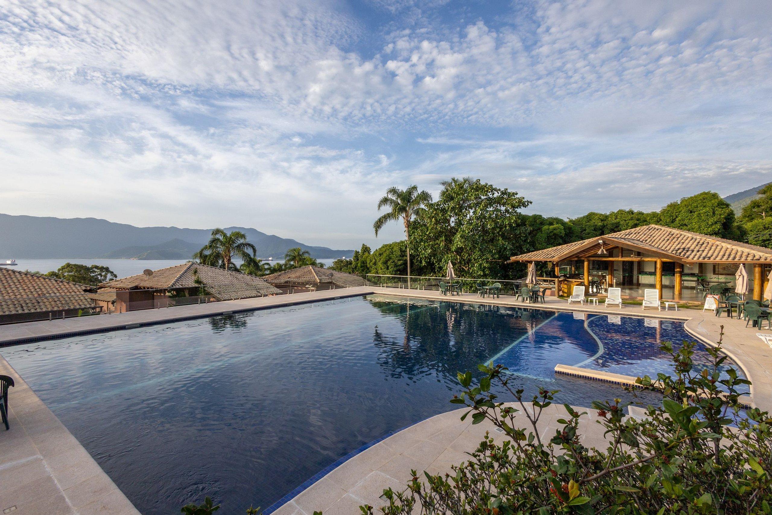 Casa em condomínio com lazer perto da praia — 4-Star Luxury Hotel in Ilhabela, Brasil