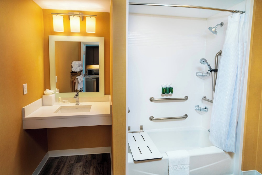 TownePlace Suites by Marriott Irvine Lake Forest - photo 23