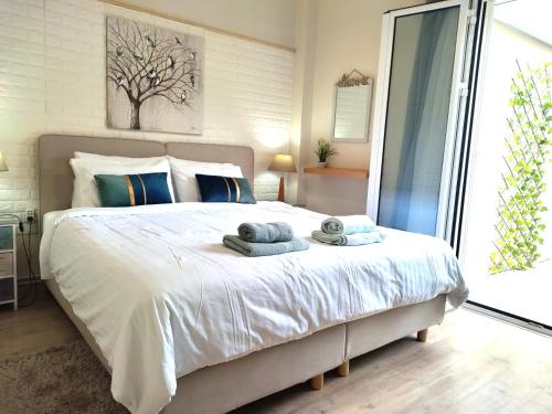 Luxury house near by Delphi — 4-Star Luxury Hotel in Kirra, Greece