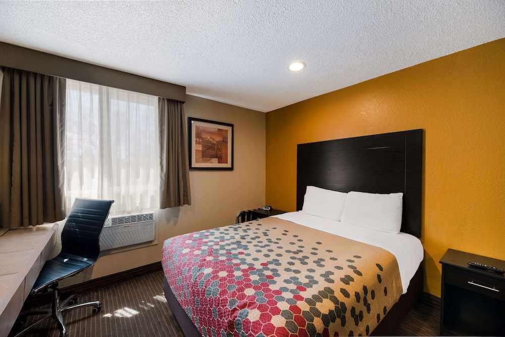 Rodeway Inn Flagstaff Downtown - photo 43