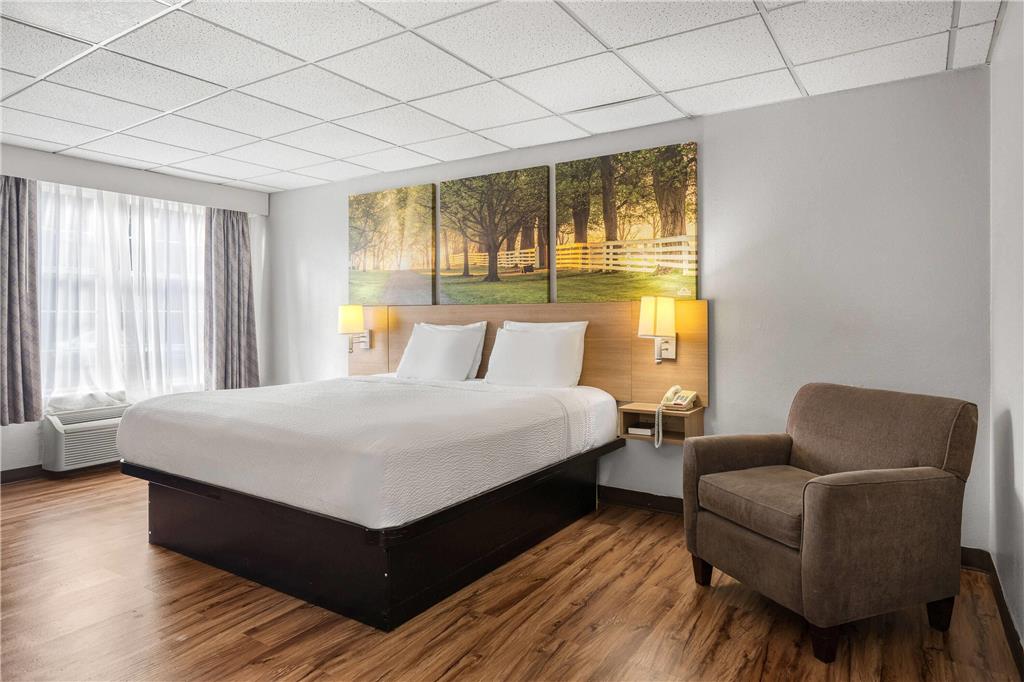Days Inn by Wyndham Madisonville - photo 27