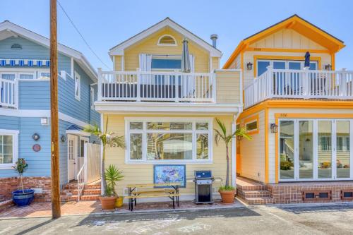 334E 334 Eucalyptus in Avalon, United States