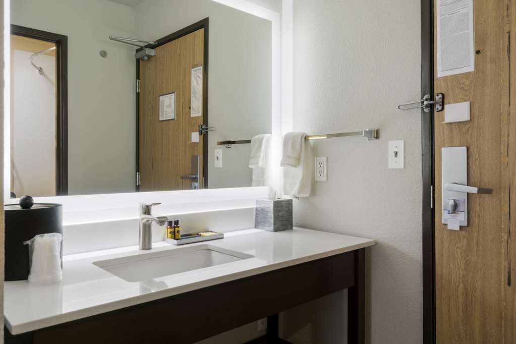 Best Western Plus Renton Inn - photo 21