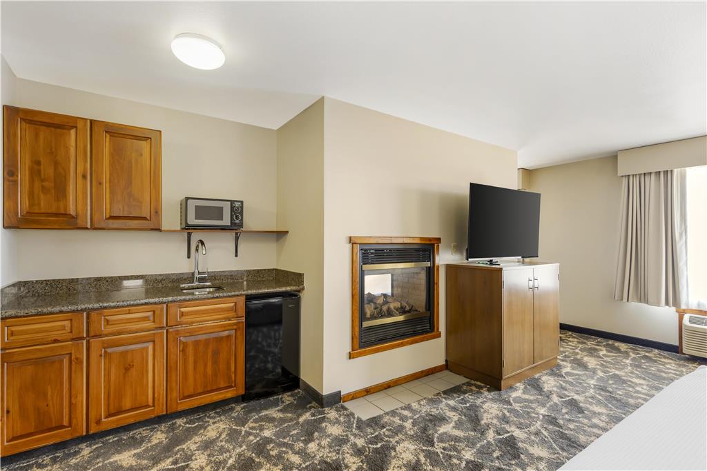 Best Western Plus Riverfront Hotel & Suites - photo 26