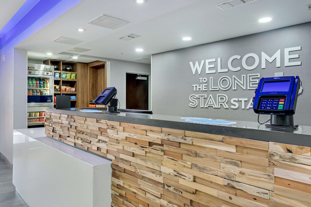 Hampton Inn Houston Pearland - photo 8