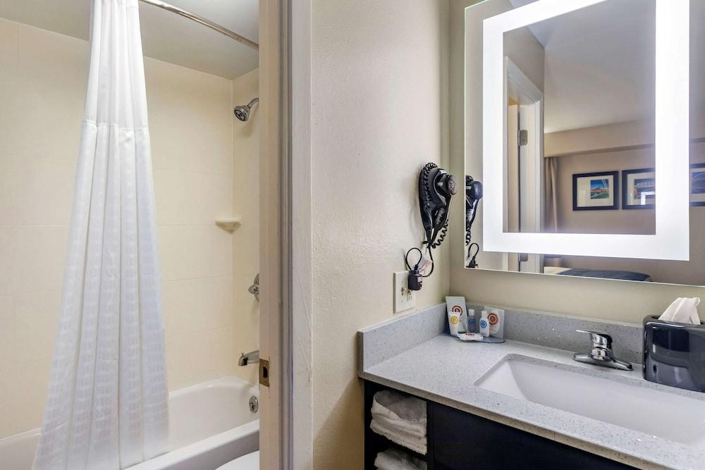 Days Inn Nashville At Opryland Music Valley Dr - photo 21